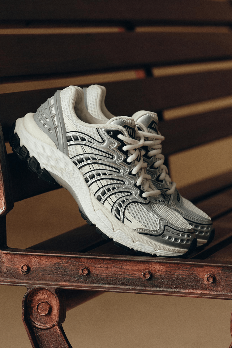 99476-157-M | WOMEN'S KONEJO SNEAKERS | WHT/VANILLA ICE